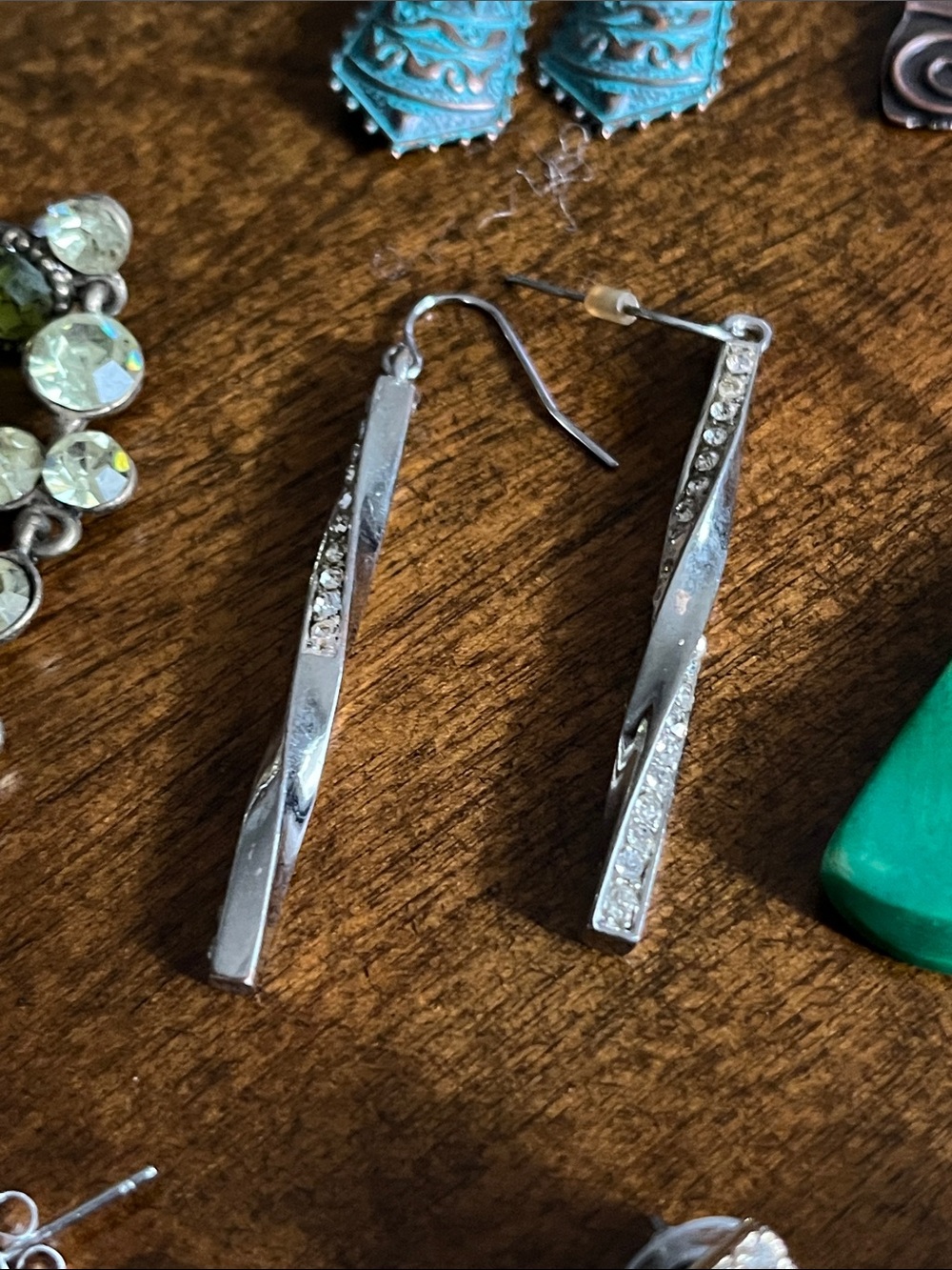 Assorted earring lot. Pierced - Picture 14 of 14